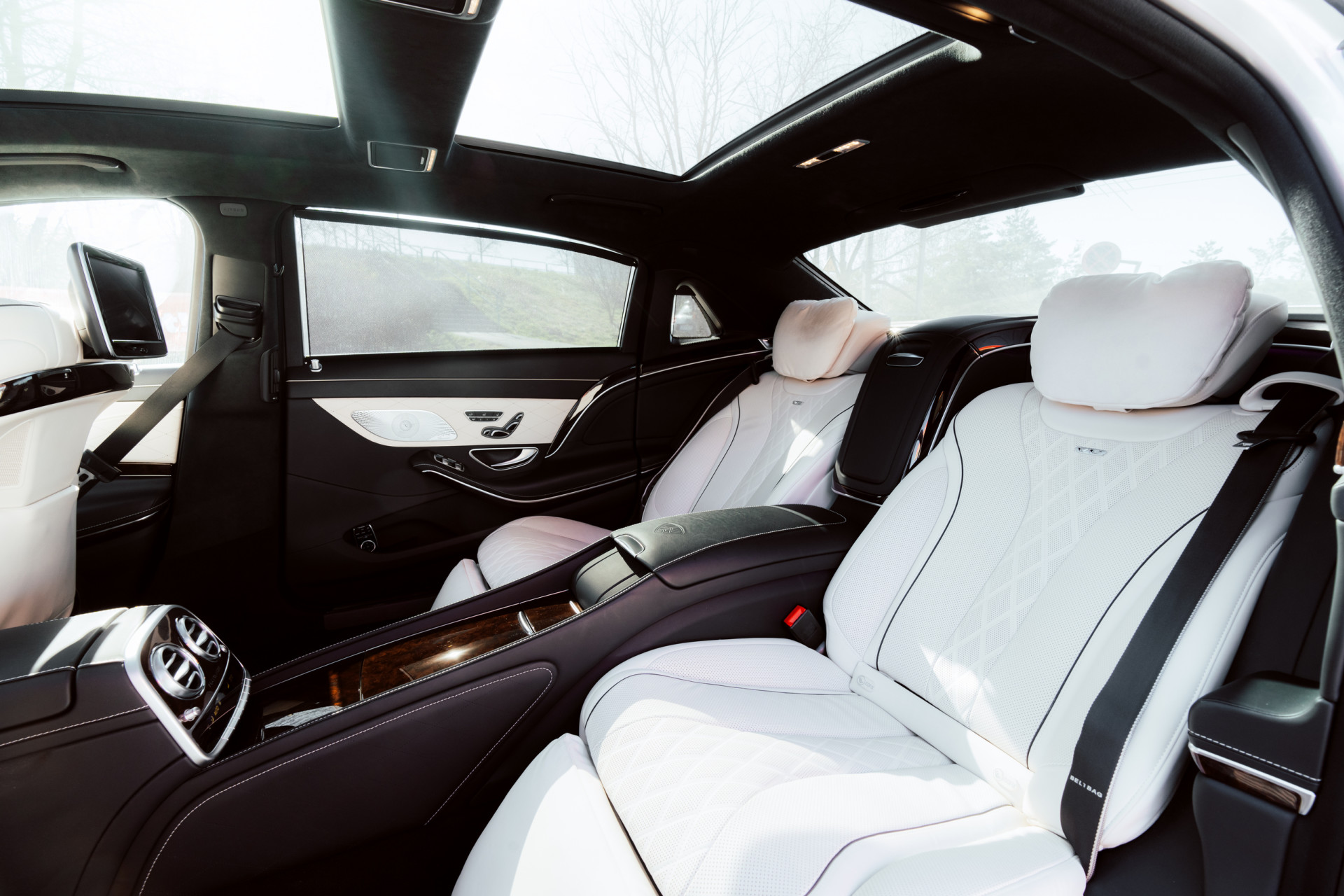 Mercedes-Maybach S600 interior